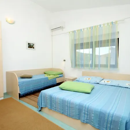 Studio Slatine 9453a Apartment Trogir
